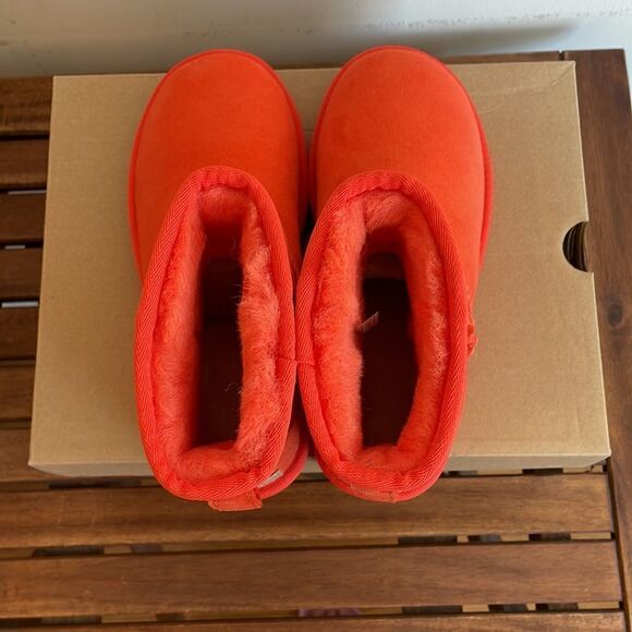 UGG Classic Mini II Boots Hazard Orange USA Women Size 6/UK 4/EU 37 - Picture 9 of 15